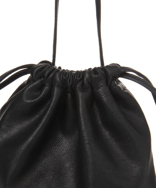 LOWRYS FARM（ローリーズファーム）の「マクラメキンチャクツキトート（バッグ・アイボリー06/オフホワイト08/ブラック10/ベージュ52・FREE）」の16枚目の写真