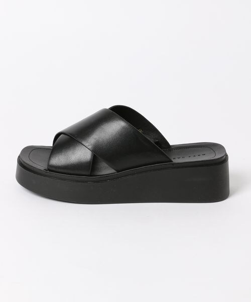 LOWRYS FARM(ローリーズファーム)の「カンドウフィットクロス(シューズ・アイボリー08/ブラック09/シルバー12・M(23-23.5)/L(24-24.5))」の10枚目の写真