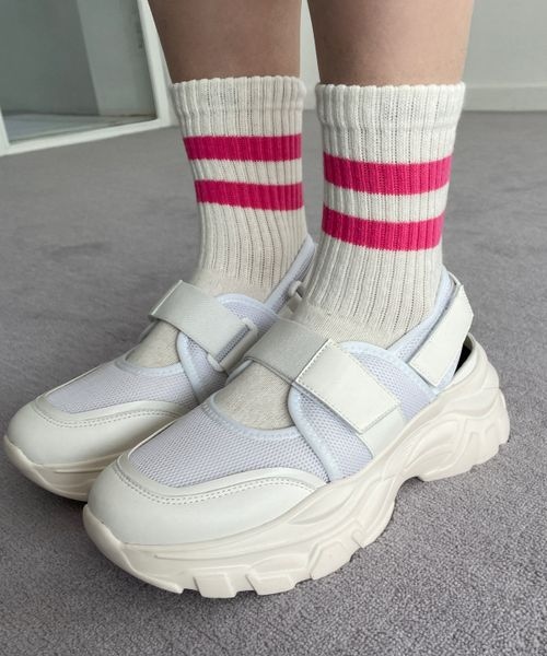 LOWRYS FARM（ローリーズファーム）の「スニーカーサンダル（シューズ・ホワイト05/ブラック09・M(23-23.5)/L(24-24.5)）」の4枚目の写真