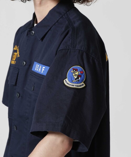 AVIREX（アヴィレックス）の「OG-107 TYPE S/S SHIRT 66th WEAPONS SQUADRON / 半袖シャツ 66th ウエポンズ スコードロン（トップス・ネイビー/オリーブ/バーガンディ・M/L/XL/2XL）」の16枚目の写真