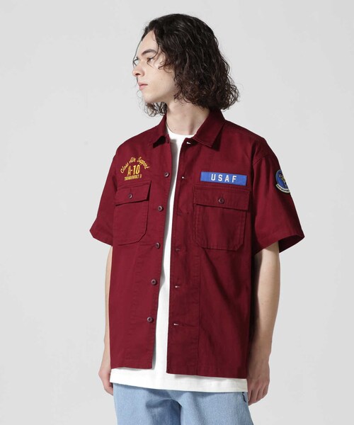 AVIREX（アヴィレックス）の「OG-107 TYPE S/S SHIRT 66th WEAPONS SQUADRON / 半袖シャツ 66th ウエポンズ スコードロン（トップス・ネイビー/オリーブ/バーガンディ・M/L/XL/2XL）」の2枚目の写真