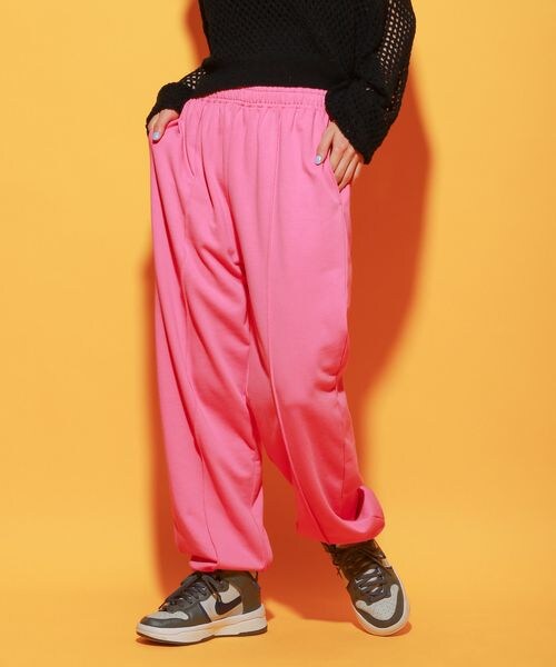 PAGEBOY（ページボーイ）の「ワイドスウエットパンツ（パンツ・レディース・チャコールグレー18/ピンク22/ブルー85・FREE）」の19枚目の写真