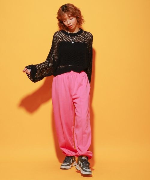 PAGEBOY（ページボーイ）の「ワイドスウエットパンツ（パンツ・レディース・チャコールグレー18/ピンク22/ブルー85・FREE）」の15枚目の写真