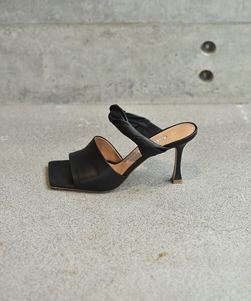 PELLICO ペリーコChaos 別注 TWIST HEEL サンダル