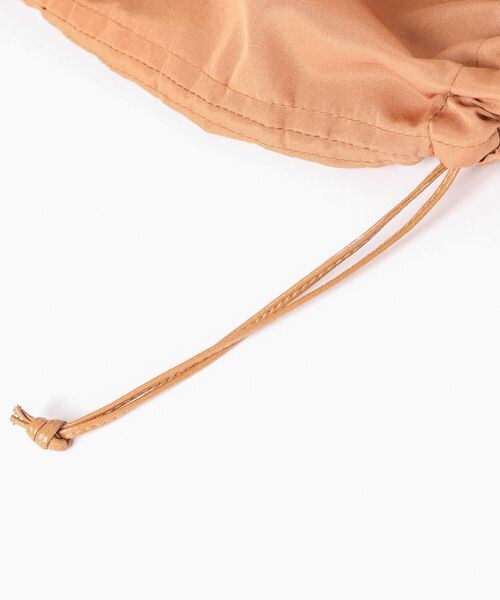 LEPSIM（レプシィム）の「フェイクレザーマクラメハンモックトート（バッグ・レディース・アイボリー08/ベージュ52/グリーン75・ONE SIZE）」の15枚目の写真