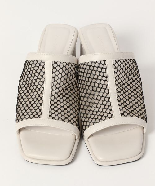 PAGEBOY(ページボーイ)の「スクエアメッシュサンダル(シューズ・レディース・オフホワイト05/ブラック09・M(23.5cm)/L(24.5cm))」の8枚目の写真