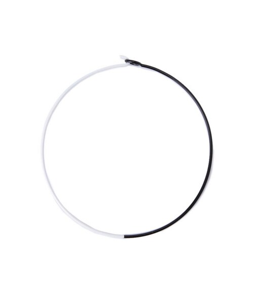 G.V.G.V.(ジーヴィージーヴィー)の「TWO TONE HOOP CHOKER(アクセサリー・レディース・ORANGE/BLACK/KHAKI・F)」の2枚目の写真