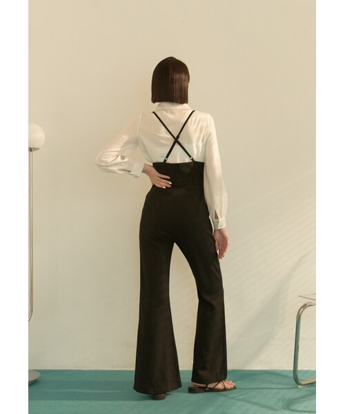 Marjorie（マージョリー）の「腰封感高腰吊帶喇叭褲（パンツ・レディース・黑）」の6枚目の写真