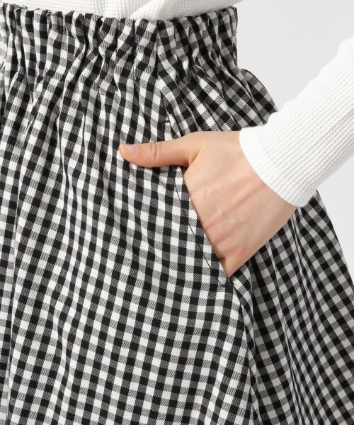 LOWRYS FARM（ローリーズファーム）の「マルチガラボリュームスカート（スカート・レディース・ギンガム/オフ×ストライプ/ネイビー×ストライプ・Ｆ）」の7枚目の写真