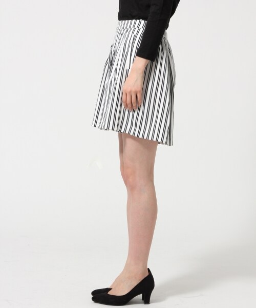 GLOBAL WORK(グローバルワーク)の「フレアーキュロット(パンツ・レディース・ホワイト(ストライプ)10/イエロー(ガラ)60/ネイビー(ガラ)80・M/L)」の7枚目の写真