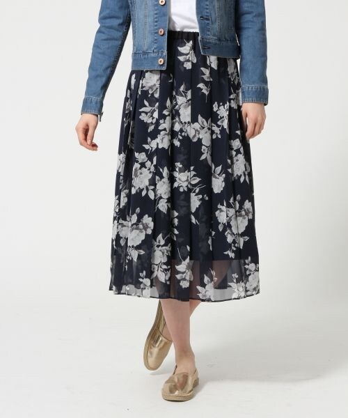 GLOBAL WORK(グローバルワーク)の「ムジガラプリーツスカート(スカート・レディース・花柄01/カモフラ02/ライトグレー05/ネイビー88・M/L)」の1枚目の写真
