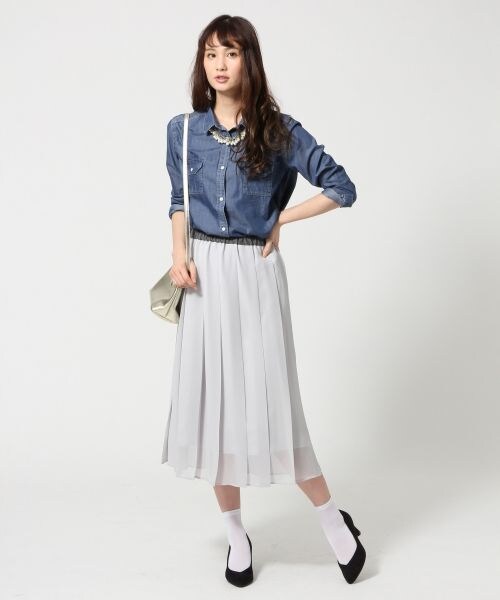 GLOBAL WORK(グローバルワーク)の「ムジガラプリーツスカート(スカート・レディース・花柄01/カモフラ02/ライトグレー05/ネイビー88・M/L)」の7枚目の写真