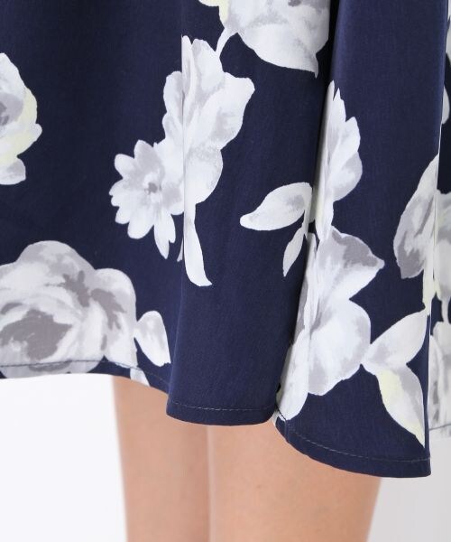 Heather（ヘザー）の「【通常販売開始】フラワーミディスカート（スカート・レディース・オフホワイト/ネイビー・FREE）」の7枚目の写真