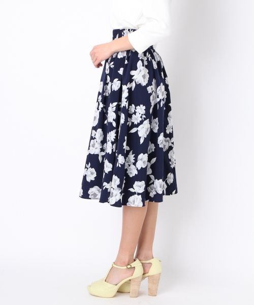 Heather（ヘザー）の「【通常販売開始】フラワーミディスカート（スカート・レディース・オフホワイト/ネイビー・FREE）」の3枚目の写真