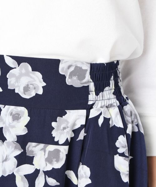 Heather（ヘザー）の「【通常販売開始】フラワーミディスカート（スカート・レディース・オフホワイト/ネイビー・FREE）」の5枚目の写真