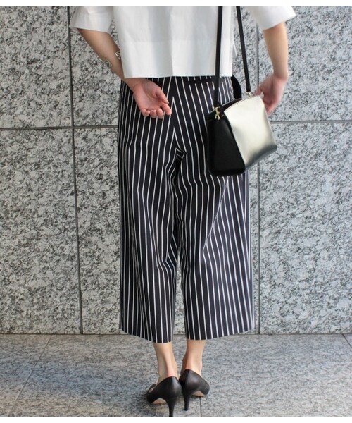 ADAM ET ROPE'(アダムエロペ)の「【15SS先行予約】ストライプワイドクロップドパンツ【春の新作】(パンツ・レディース・ホワイト系/ネイビー系・36/38)」の5枚目の写真