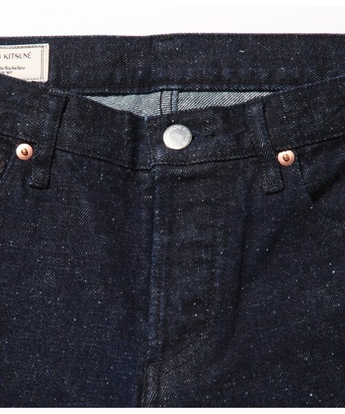 Maison Kitsune（メゾンキツネ）の「【先行予約】SLIM CUT JAPANESE DENIM（パンツ・メンズ・ネイビー・29/30/31/32）」の5枚目の写真