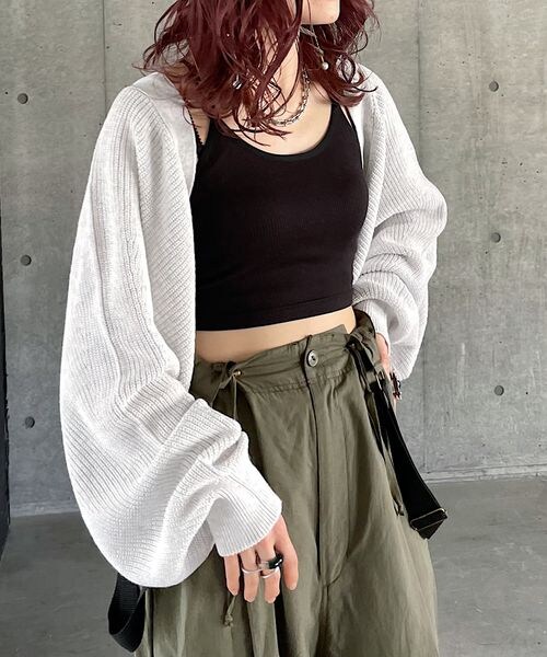 PAGEBOY（ページボーイ）の「スプリングニットボレロ（トップス・レディース・モノトーン08/ブラック09/グレージュ12/ブルー85・F）」の16枚目の写真