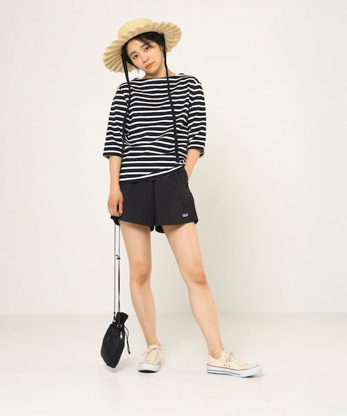 patagonia（パタゴニア）の「Women's Baggies Shorts（パンツ・ブラック/ベージュ/ピンク/パープル・XS）」の2枚目の写真