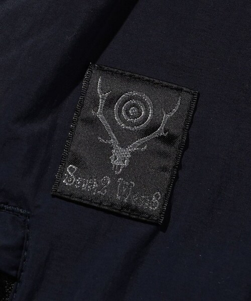 South2 West8（サウスツーウェストエイト）の「PACKABLE VEST - NYLON TYPEWRITER（ジャケット/アウター・オリーブ/ネイビー・M）」の8枚目の写真