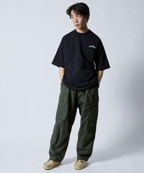 WILD THINGS（ワイルドシングス）の「別注 バックアーチロゴ ワンポイント刺繍 クルーネックTシャツ/ポケT【限定展開】（その他・ホワイト/グレー/ブラック/ベージュ/グリーン・S）」の12枚目の写真