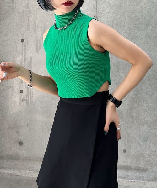 PAGEBOY（ページボーイ）の「ピッタミニハイネックノースリーブ（トップス・レディース・オフホワイト05/ブラック09/グリーン75/ブルー86・F）」の3枚目の写真