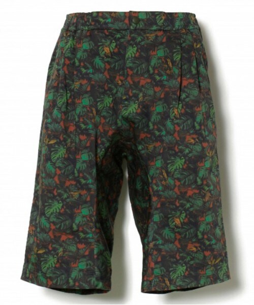 WHITE MOUNTAINEERING(ホワイトマウンテニアリング)の「HUMMINGBIRD PRINT STRECH TAPERED ANKLE PANTS NVY(その他・メンズ・NVY/GRN・0/1)」の2枚目の写真