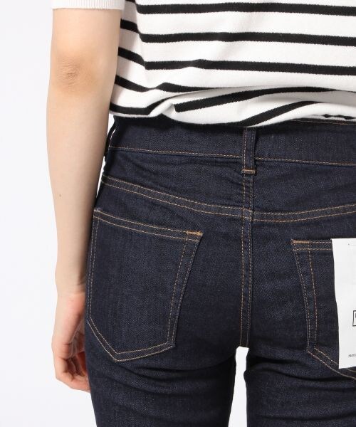 LOWRYS FARM（ローリーズファーム）の「ＣＯＮＥデニムスリムパンツ（パンツ・レディース・オフ/ブルー/ネイビー・Ｓ/Ｍ/Ｌ）」の10枚目の写真