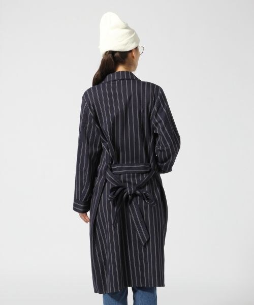 LOWRYS FARM(ローリーズファーム)の「ガウンコート(ジャケット/アウター・レディース・オフ×ブラック/ネイビー×オフ/ネイビー・M/L)」の6枚目の写真