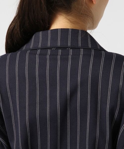 LOWRYS FARM(ローリーズファーム)の「ガウンコート(ジャケット/アウター・レディース・オフ×ブラック/ネイビー×オフ/ネイビー・M/L)」の10枚目の写真