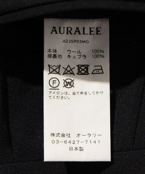 AURALEE(オーラリー)の「LIGHT WOOL MAX GABARDINE SLACKS/ライト ウール ギャバジン スラックス(パンツ・ブラック・3)」の11枚目の写真