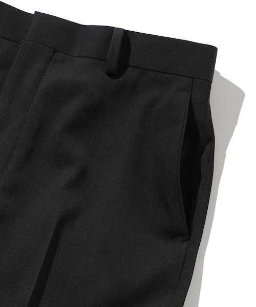 AURALEE(オーラリー)の「LIGHT WOOL MAX GABARDINE SLACKS/ライト ウール ギャバジン スラックス(パンツ・ブラック・3)」の5枚目の写真
