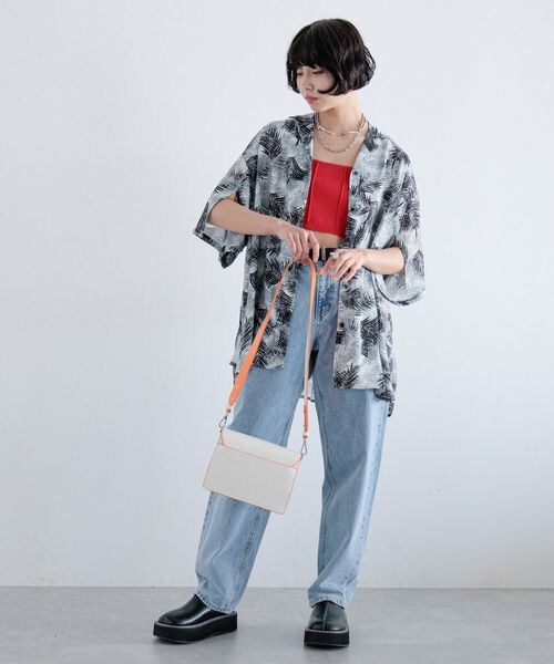 PAGEBOY(ページボーイ)の「サマーリゾートショートシャツ(トップス・レディース・モノトーン01/ピンク系25/ブルー系85・F)」の8枚目の写真