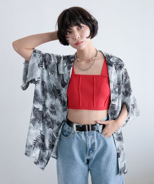 PAGEBOY(ページボーイ)の「サマーリゾートショートシャツ(トップス・レディース・モノトーン01/ピンク系25/ブルー系85・F)」の4枚目の写真