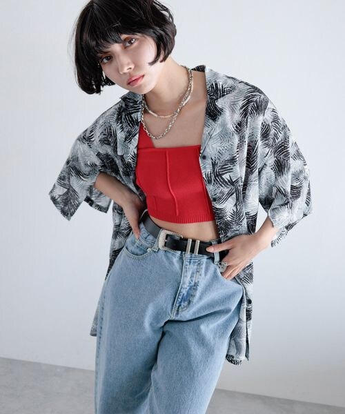 PAGEBOY(ページボーイ)の「サマーリゾートショートシャツ(トップス・レディース・モノトーン01/ピンク系25/ブルー系85・F)」の6枚目の写真