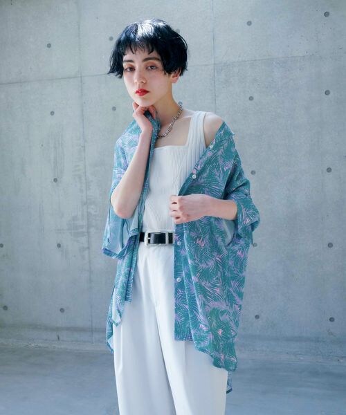 PAGEBOY(ページボーイ)の「サマーリゾートショートシャツ(トップス・レディース・モノトーン01/ピンク系25/ブルー系85・F)」の11枚目の写真