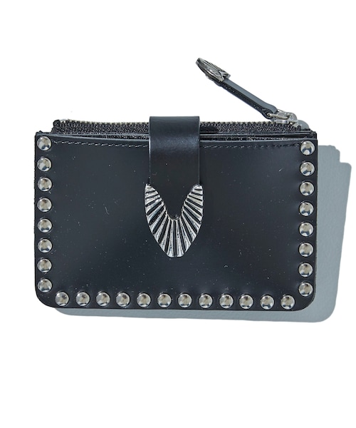 TOGA VIRILIS(トーガ ビリリース)の「Leather wallet studs small(その他小物・メンズ・BLK・FREE)」の1枚目の写真