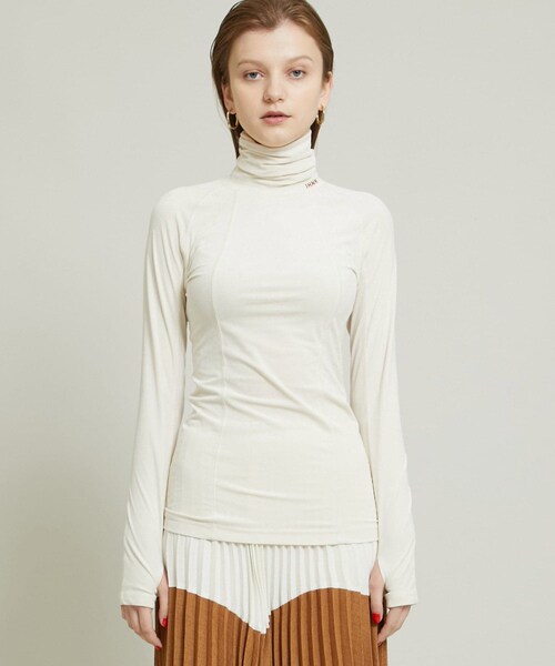 STUDIOUS SELECT(ステュディオスセレクト)の「ベロアタートルネックトップス ID21A-TS01(Tシャツ/カットソー・レディース・NAT/IVR・FREE)」の1枚目の写真