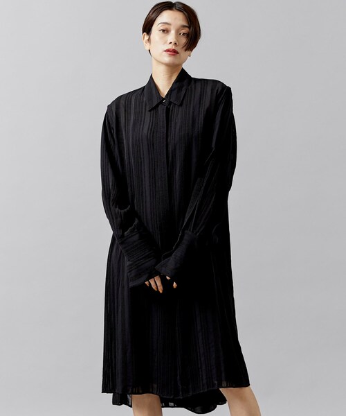 STUDIOUS SELECT（ステュディオスセレクト）の「STRIPE SHIRT DRESS WITH CAMISOLE（ワンピース・レディース・NAT/IVR/BLK・1）」の2枚目の写真