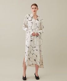08sircus | Sumi-nagashi-zome cape collar dress(ワンピース)