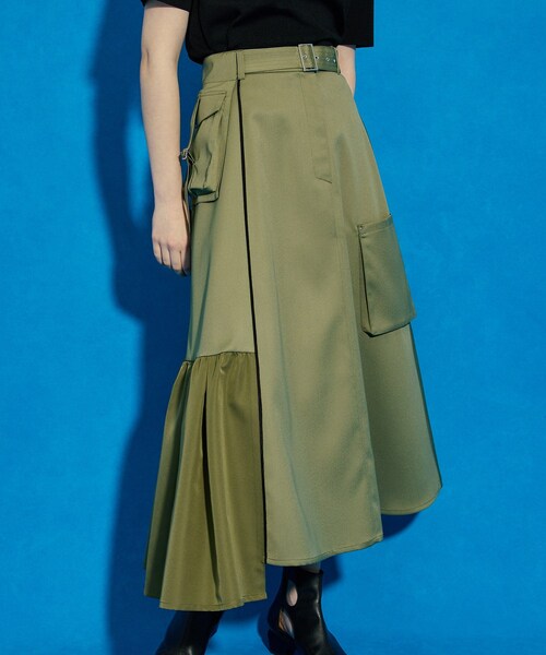 UNITED TOKYO（ユナイテッドトウキョウ）の「サイドポケットフレアー