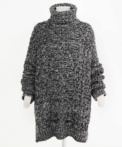 DHOLIC（ディーホリック）の「ダイヤ編みロングタートルニット（ニット/セーター・レディース・グレーベージュ/ピンクベージュ/ブルートーン/ブラックトーン・free）」の2枚目の写真