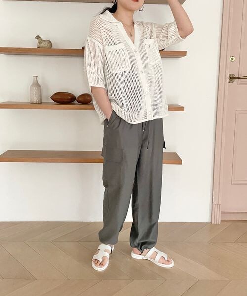 LOWRYS FARM（ローリーズファーム）の「メッシュポケツキカーディガンロングスリーブ（トップス・レディース・オフホワイト05/アイボリー08/ブラック09/ブラウン55・FREE）」の8枚目の写真