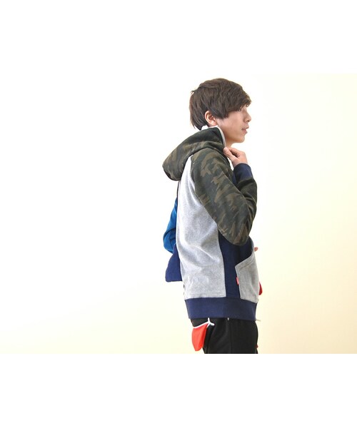 UP SMILE（アップスマイル）の「【WEB直営店限定】シャークアップスマイルパーカー【UPSMILE】（トップス・グレー/ブルー/ブラック/クレイジー・M/L/XL）」の14枚目の写真