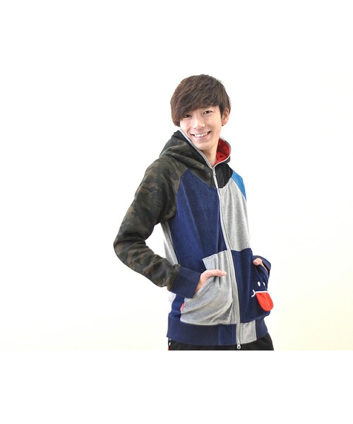 UP SMILE（アップスマイル）の「【WEB直営店限定】シャークアップスマイルパーカー【UPSMILE】（トップス・グレー/ブルー/ブラック/クレイジー・M/L/XL）」の12枚目の写真