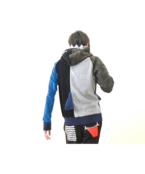 UP SMILE（アップスマイル）の「【WEB直営店限定】シャークアップスマイルパーカー【UPSMILE】（トップス・グレー/ブルー/ブラック/クレイジー・M/L/XL）」の17枚目の写真