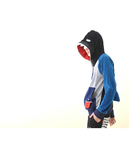 UP SMILE（アップスマイル）の「【WEB直営店限定】シャークアップスマイルパーカー【UPSMILE】（トップス・グレー/ブルー/ブラック/クレイジー・M/L/XL）」の15枚目の写真