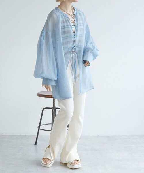 w closet(ダブルクローゼット)の「★先行予約★【前後2WAY】リボンシアーシャツ【4月中旬入荷】(トップス・レディース・オフホワイト/サックス/グレージュ・FREE)」の22枚目の写真
