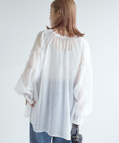 w closet(ダブルクローゼット)の「★先行予約★【前後2WAY】リボンシアーシャツ【4月中旬入荷】(トップス・レディース・オフホワイト/サックス/グレージュ・FREE)」の9枚目の写真