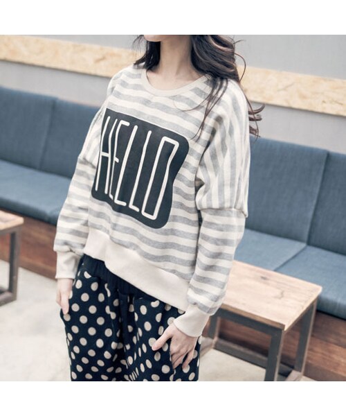 QUEEN SHOP（クイーンショップ）の「HELLO條紋上衣 兩色售（トップス・レディース・黑/灰・F）」の3枚目の写真